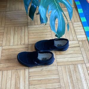 Vans slip on sneakers (kids)